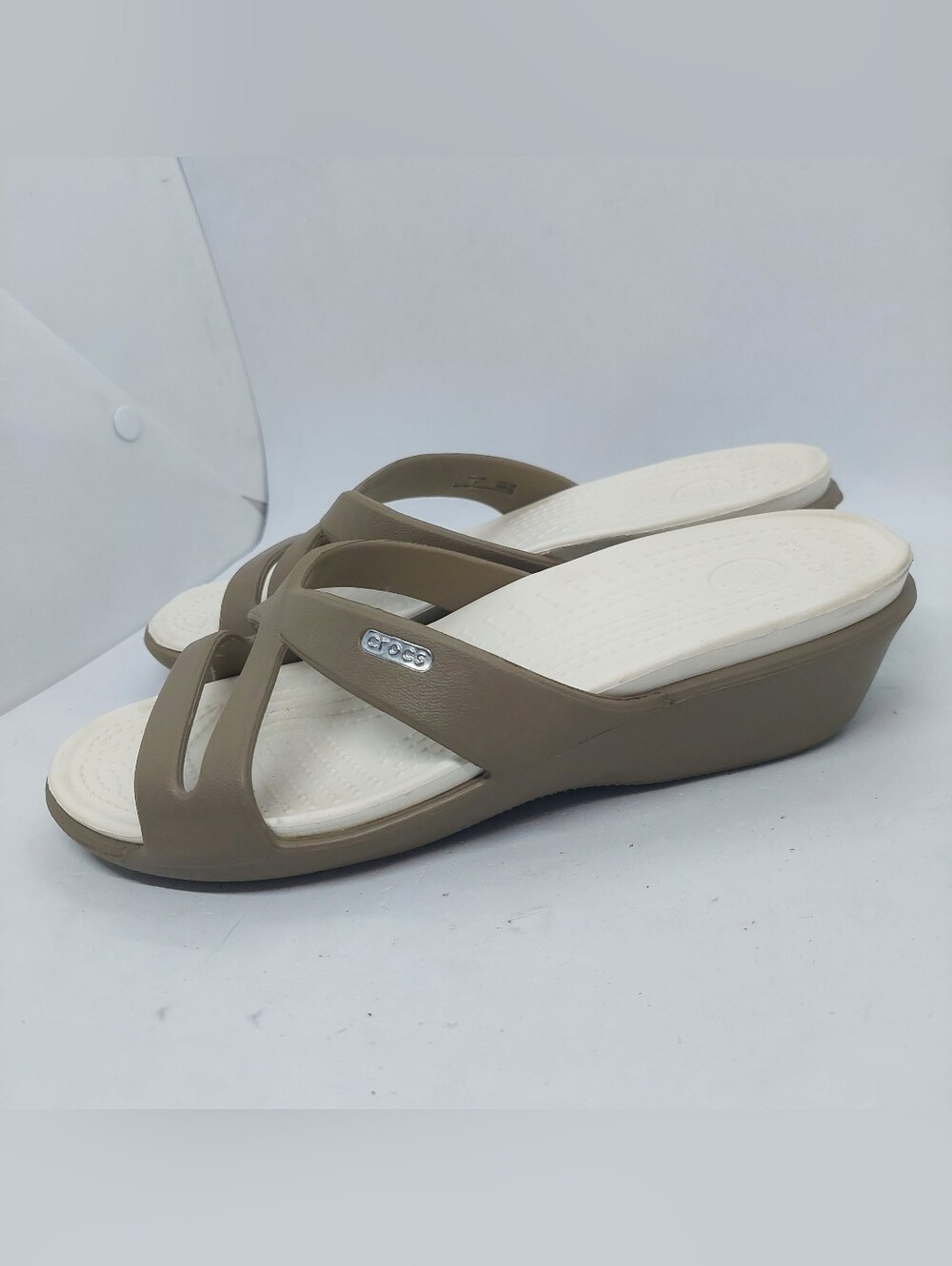 Crocs Patricia Wedge Sandals Women's Size 7 Khaki Casual Comfort Summer Shoes